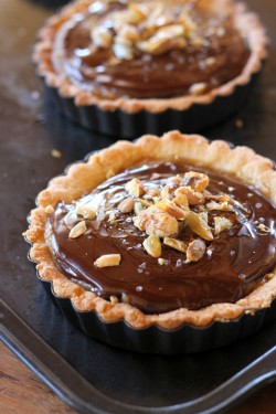 Im-Horngry:  Vegan Caramel Treats - As Requested!Chocolate Caramel Tarts!