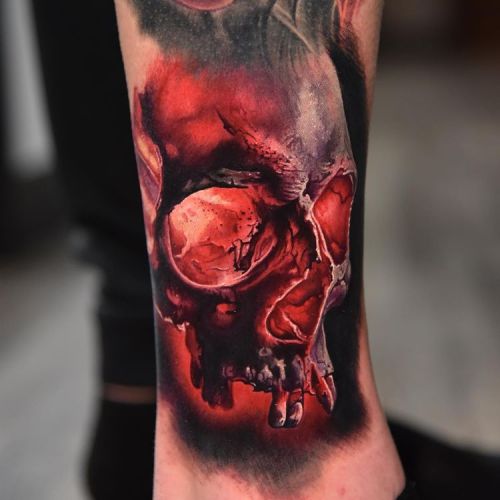 Danny Elliott leg;portrait;skull