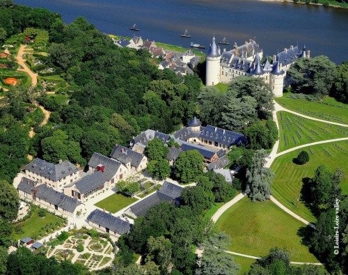 castlesandmedievals:château de Chaumont  The Château de Chaumont (or Château de Ch