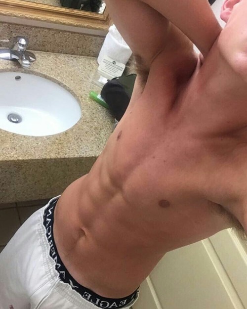https://horniboisteenbois.tumblr.com/post/166699737924
