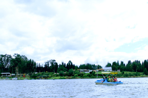 Lago Sochagota / Paipa / Boyacá - Colombia © Mel D.