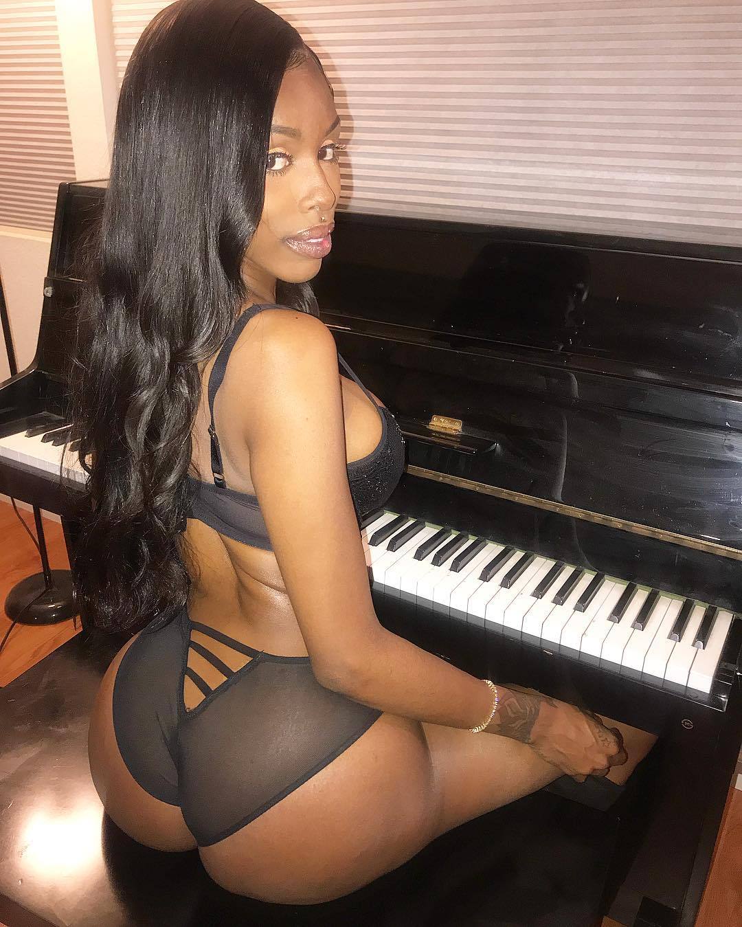 redstripeking:  Jadore Jayanna