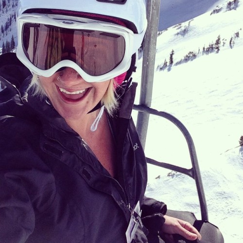 I miss being that happy, desperately need some mountain therapy stat! #utah #snowboard #myhappyplace