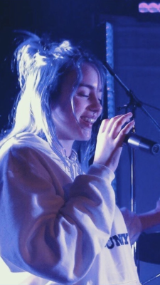 billieeilish:  :)