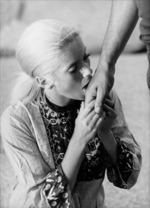 frenchvintagegallery:  Catherine Deneuve in “La cagna” , 1972 directed by Marco Ferreri 