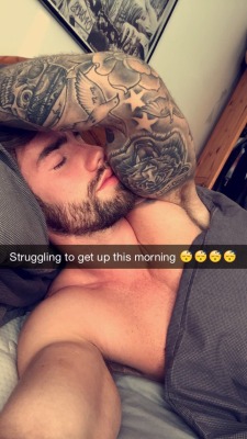 cumscruff:  cumscruff.tumblr.comSo fucking cute. I’d love to cum all over that pretty face.