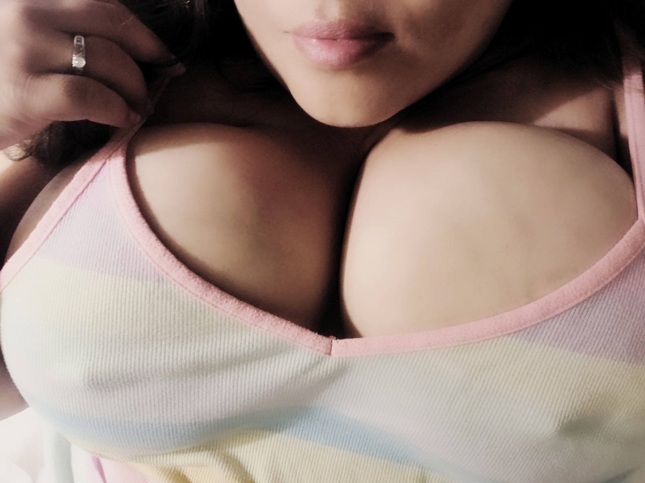 monchichitamberine:  Who wants to play “Guess the temperature in the room? ”