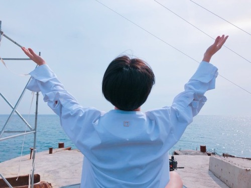 180407 Jimin’s Tweet起 촬영 에피소드 사진세번째는 꾹이가 찍어준 사진#JIMIN#LOVE_YOURSELF起_WONDER#EP2 pic.twitter.co