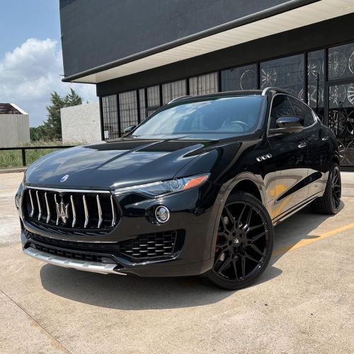 Maserati Levante on 22” Giovanna Bogota Wheels by @twmhtx#giovannawheels #giovanna #maserati #leva