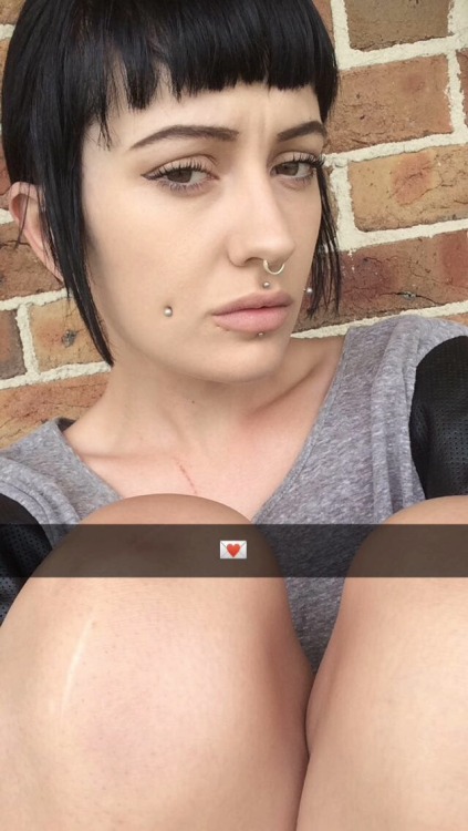 creepitreal666:  Be my snapchat friend! -braindead666  Cute