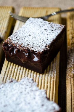 sweetoothgirl:Chocolate Magic Custard Cake