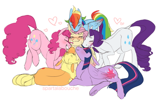 spartalabouche:GEE fluttershy how come your mom lets you have FIVE girlfriends?????