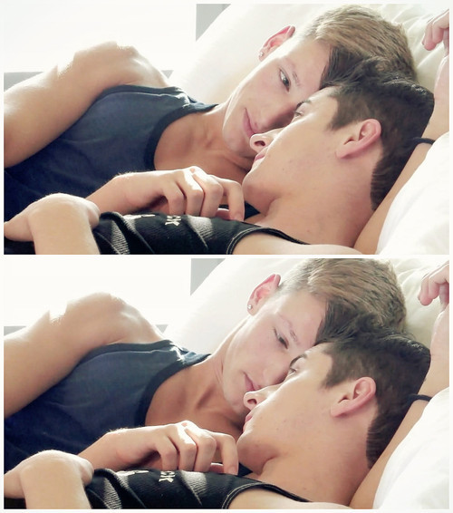 Gay Kisses And Love