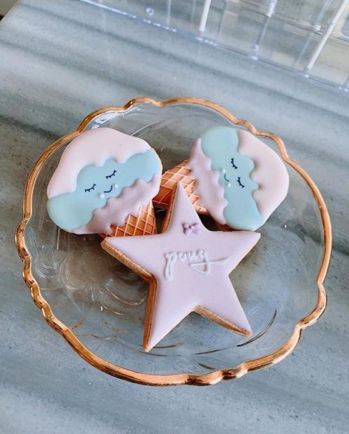 ponysmakeup: (+)it’s not my birthday