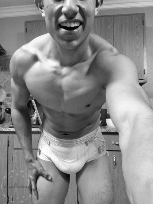 diaperedlittleme:Haven’t worn these bad boys in awhile This boy is so beautifull, his soft plastic g