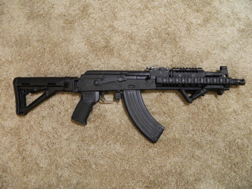 bolt-carrier-assembly: Draco SBR with Magpul stock and MI extended rail