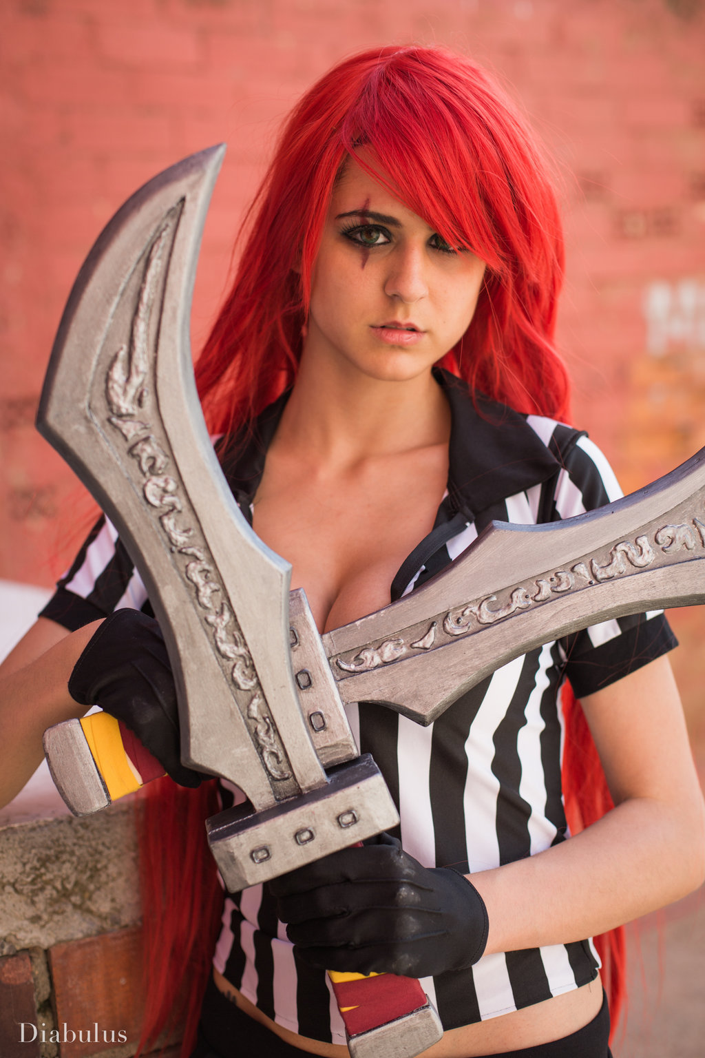 league-of-legends-sexy-girls:  Katarina Cosplay http://jubyheadshot.deviantart.com/