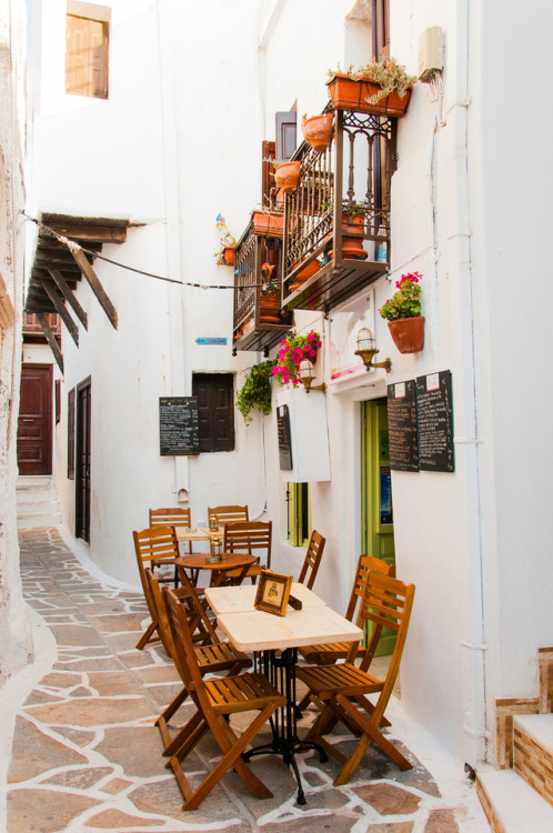 Small cafe in an alley in Naxos, Greece.