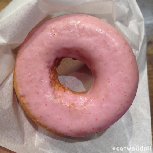 Sakura donut_____catwaiidoll.tumblr.com (Please don’t remove the source)