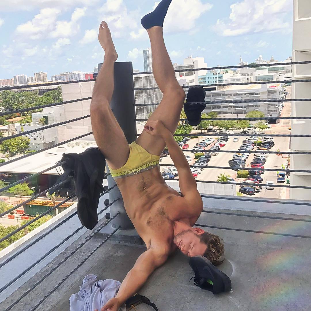 Hot Male Celebs In Underwear