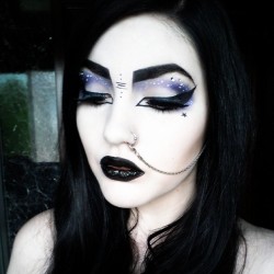 evillittlething:  evillittlething:  Tried something different with my makeup and ended up with night sky eyes  how are people still reblogging this wafgtyhuj 