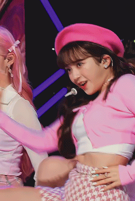 dahyun:220123 kep1er - wa da da @ inkigayo // mashiro