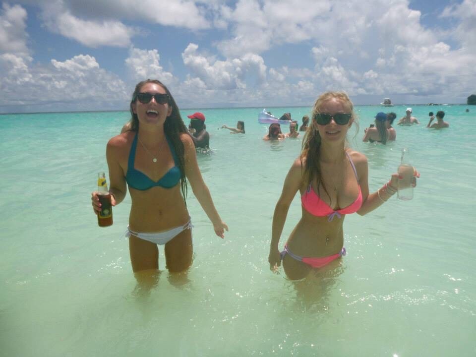 bikinioptional:  Awesome Beach Day 