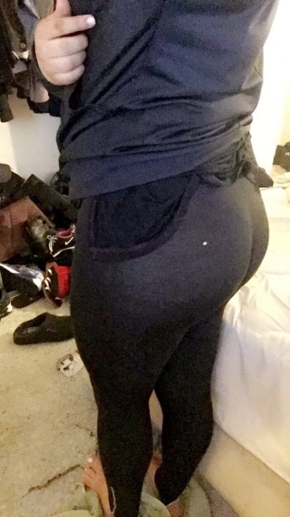 lovessexaubrey:  I just want to know if the squats are working?? Yes or no??