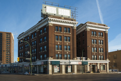 bryandscott:Nothing but blue skies (Winnipeg, Manitoba)