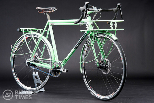 bikesandgirlsandmacsandstuff: (via Handmade bikes in the wild - Shamrock Cycles | Bicycle Times Maga