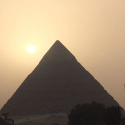 check-out-the-giza-pyramids:  https://www.instagram.com/p/BCbeO_kwK4_/