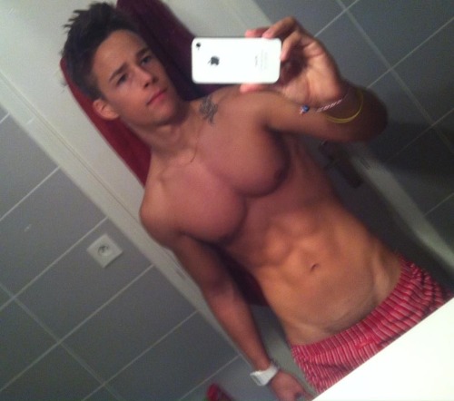 thegaysticky:  •-• via GaySticky.com •-•