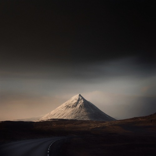 Dramatic Landscapes by Andy Lee. (via Dramatic Landscapes | Zeutch)