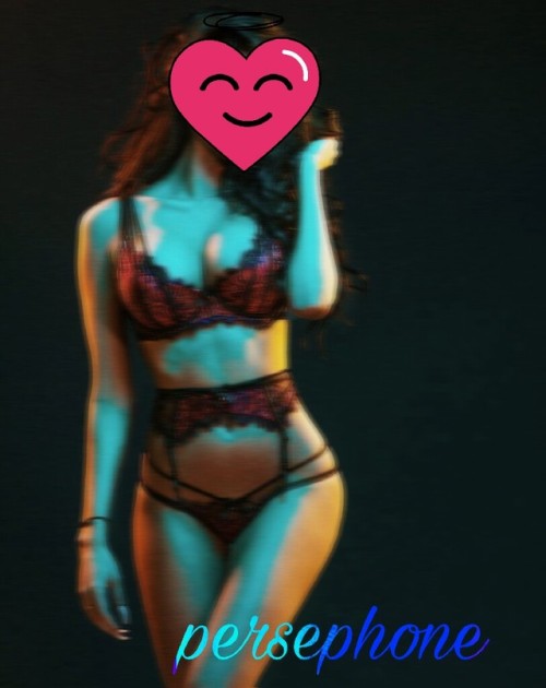 insta-persephone: 개미는 (뚠뚠) 오늘도 (뚠뚠) 열심히 일을 하네