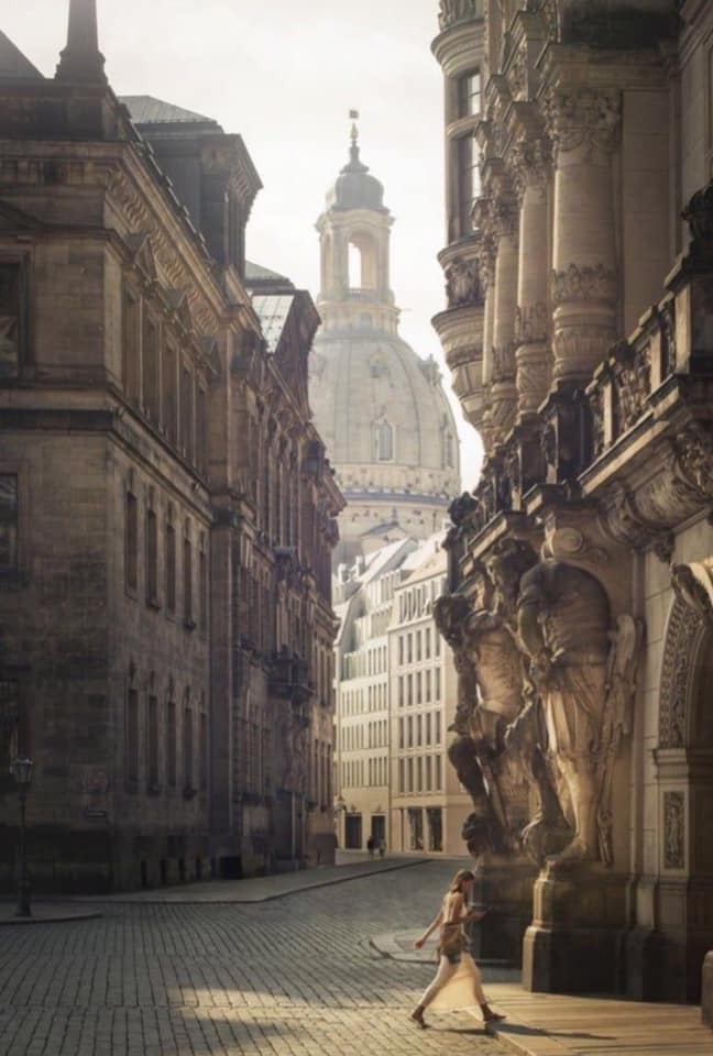 lascitasdelashoras:Desde The Dresden Frauenkirche. Dresden, Saxony, Germany.