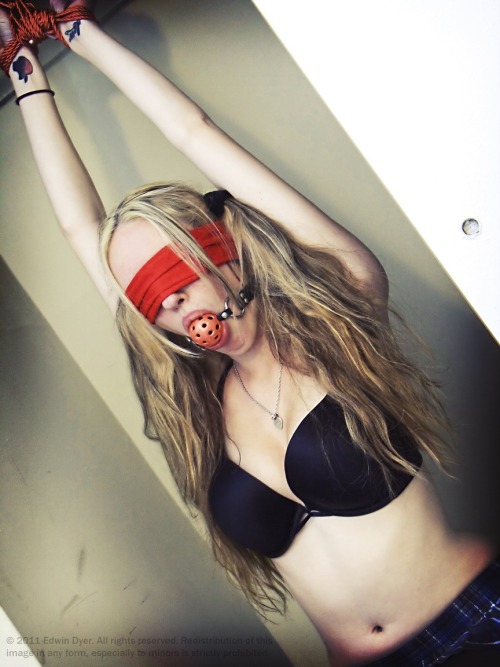 sirswhiskeyprincess:  gaggedhard:  🐺  sirswhiskeyprincess: 🍒