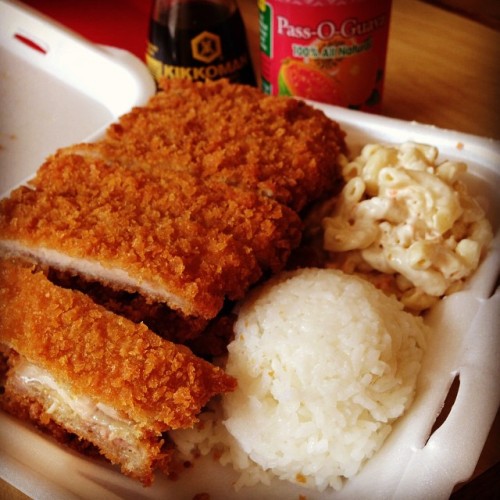 Ahhhhhhhhhhh!!! Nuff&rsquo; said. #ono #grind #grindz #aloha #platelunch #katsu #local #localkinegri