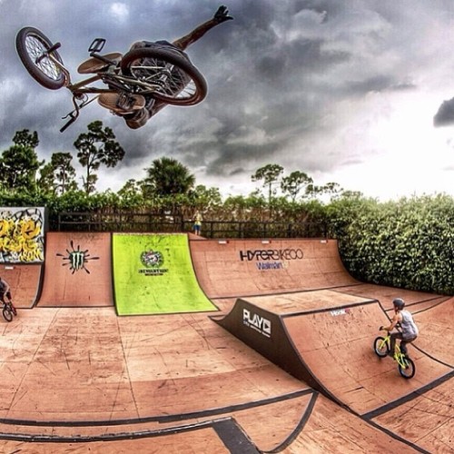 colonybmxoverflow: Dope photo of @ryanguettler from the #playcomp shot by @kylecarlson #bmx#colonybm