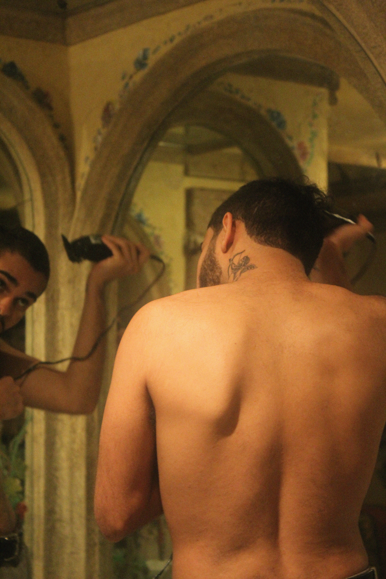 octaviommorales:Asarius, shaving his head