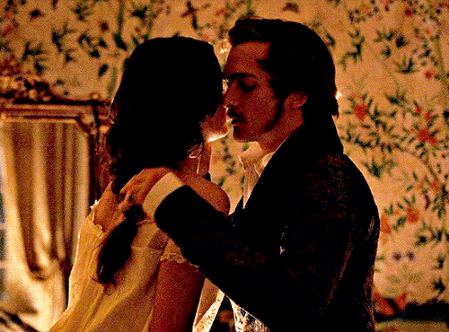 dailytvfilmgifs:THE YOUNG VICTORIA (2009)