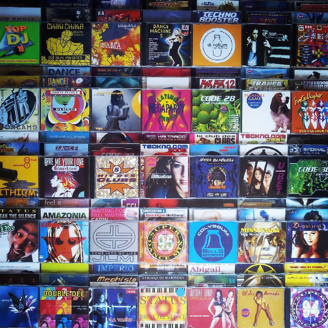 Cd's diversos (dance, house, trance, techno) (anos 90 e 00) Odivelas • OLX  Portugal