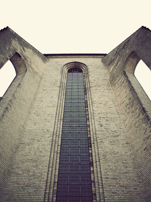 arpeggia:  Kim Høltermand - Grundtvigs Church, 2009 