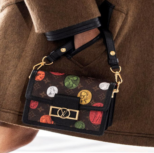 Trendy Bag for FW21: Vintage logo pattern bag.Celine, Gucci, Loewe, Tory Burch, Coach, Louis Vuitton