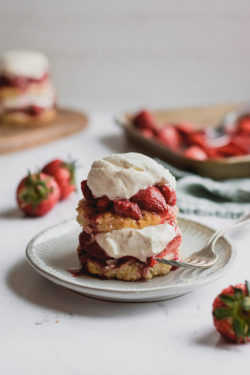 sweetoothgirl:Homemade Strawberry Shortcakes