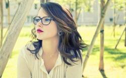 girls-looks-better-with-glasses:  Write on