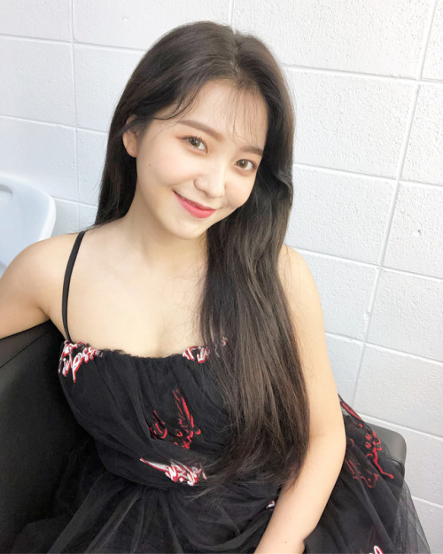 fyeahred-velvet:180904 Yeri instagram update#CHICMagazine