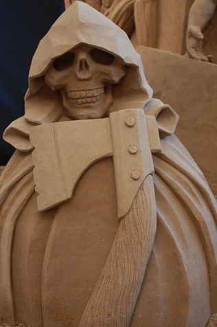 Porn photo sixpenceee:  These Dante’s Inferno sand sculptures are