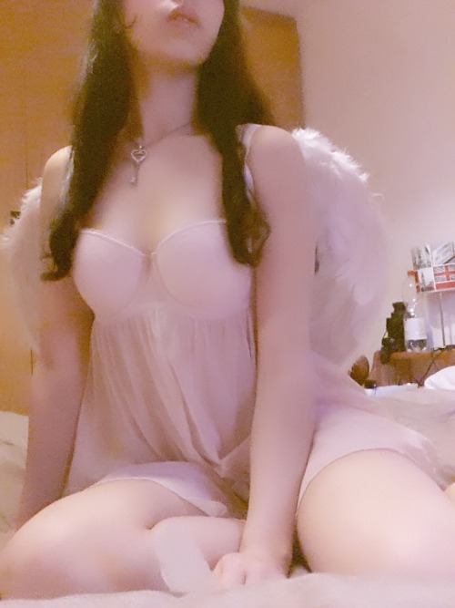 pinkbabykitten:    ʚ Daddy’s little Angel ɞ porn pictures