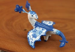sosuperawesome: Gzhel Patterned Figurines