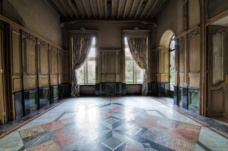 darbians:  Chateau De Bois: From The Fireplace Abandoned Chateau 